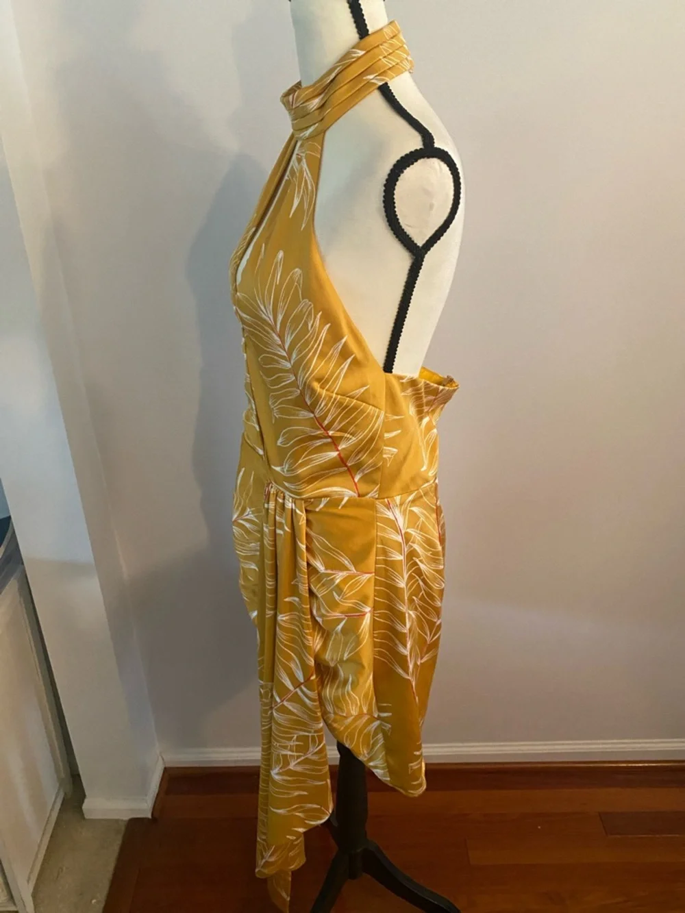 Camila Coelho size XL halter leaf print dress excellent condition - Picture 4 of 11